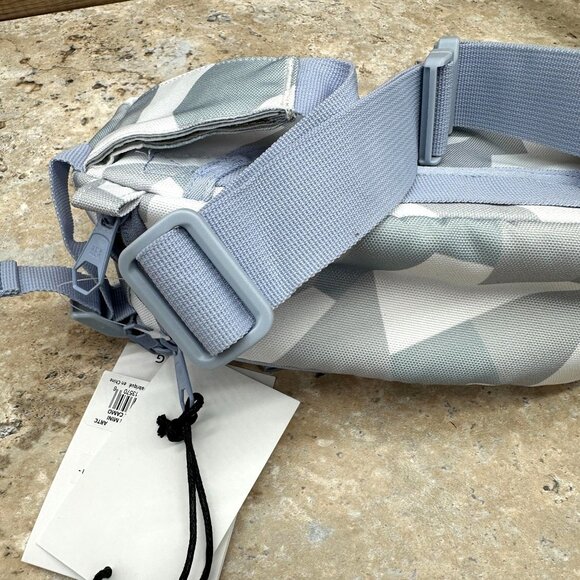 HEX Ranger DSLR Mini Sling Camera Bag Womens Artic Camo Blue White Pockets NWT - Picture 5 of 11